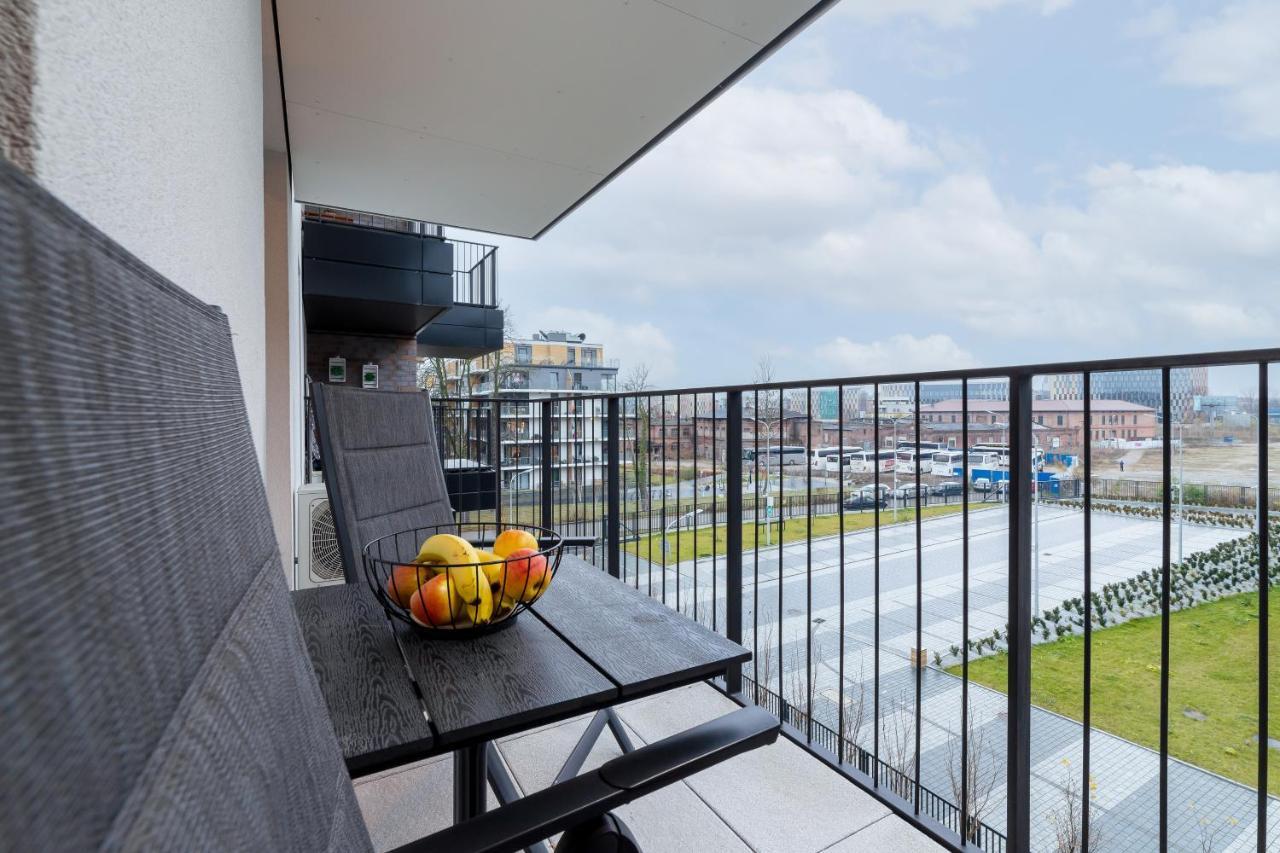Movie Jacuzzi Apartment At The Main Station By Noclegi Renters คราคูฟ ภายนอก รูปภาพ