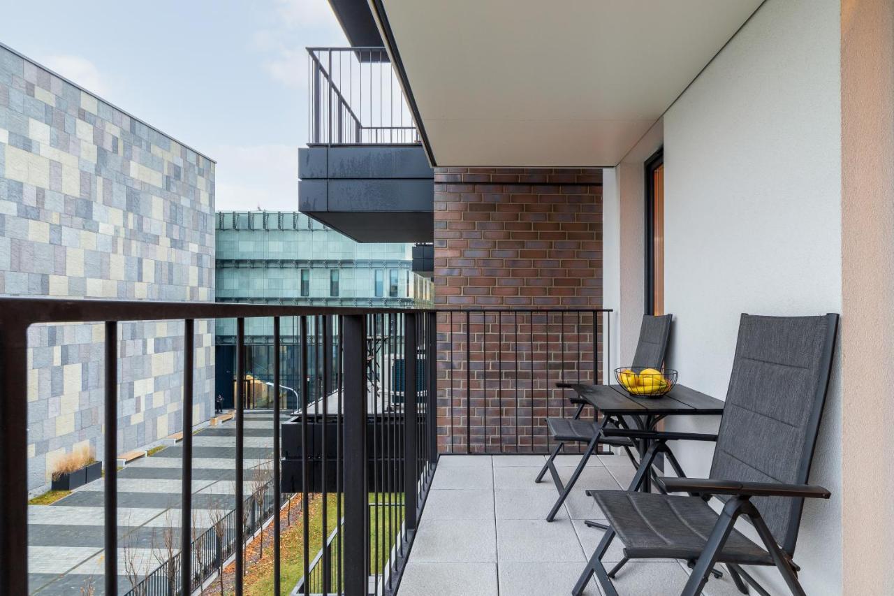 Movie Jacuzzi Apartment At The Main Station By Noclegi Renters คราคูฟ ภายนอก รูปภาพ